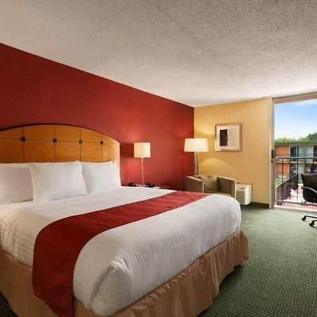 Baymont By Wyndham Salem Roanoke Area Hotel Exterior foto