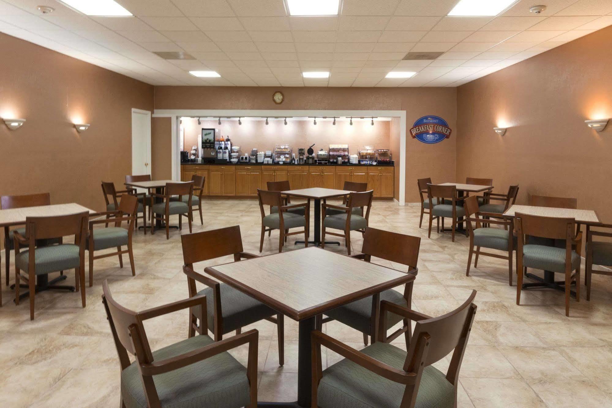 Baymont By Wyndham Salem Roanoke Area Hotel Exterior foto